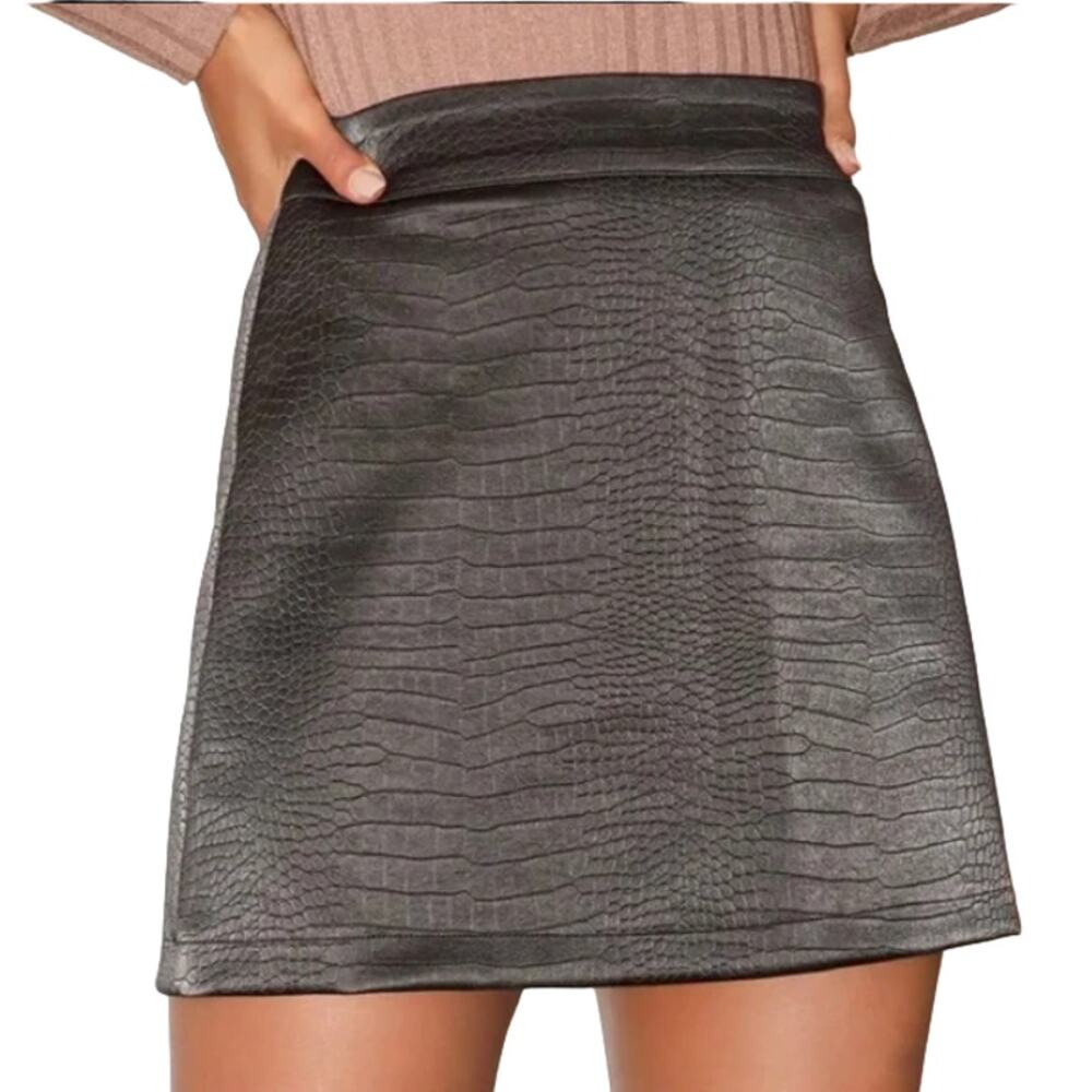 Lulus Black Snake Embossed Faux Leather Mini Skirt S NWT